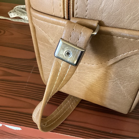 Small Dionite travel bag - Picture 5 of 11